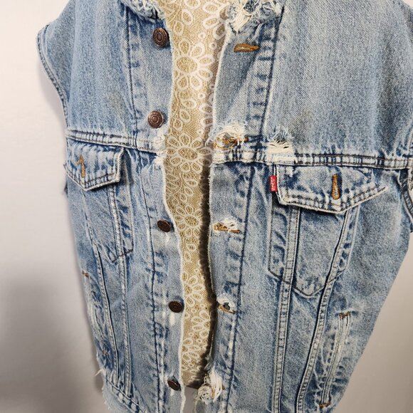 Levi's Mens Size Large Blue Denim Distressed Shredded Trucker Vest Jacket Grunge - Picture 8 of 14